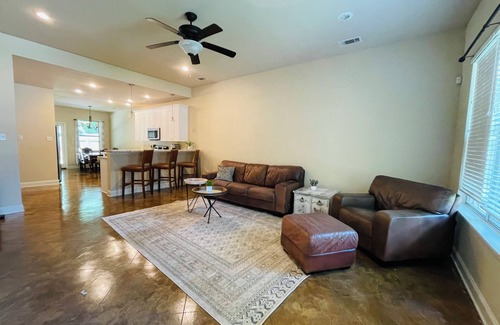 Covington Casa | Homey Honey Hive