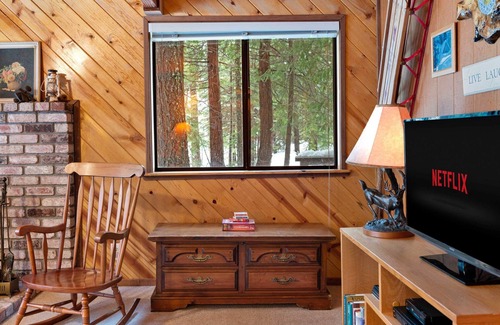 Tahoe National Forest Cabina | Cozy Winter Cabin Retreat, Near Ski Resorts