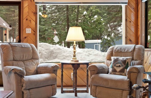 Tahoe National Forest Cabina | Cozy Winter Cabin Retreat, Near Ski Resorts