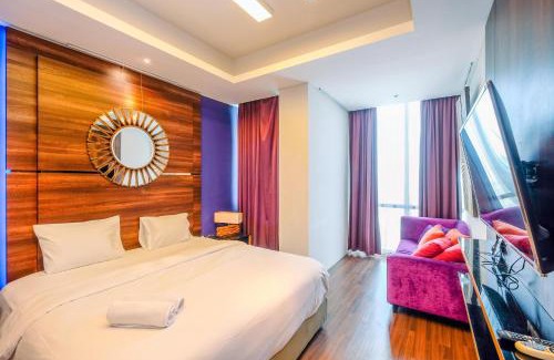 Bangka Apartamento | Homey Penthouse 3BR with Extra Room Kemang Village Apartment By Travelio