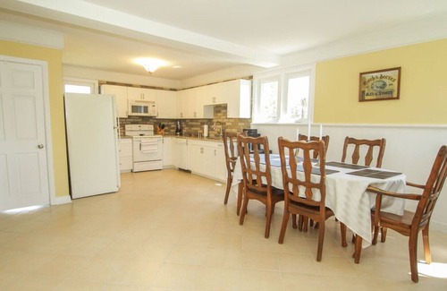 Cornwall Casa | Homey Single Family on Old Orchard