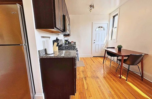 Kenwood Apartamento | Homey Vibes Furnished 1BR Apt