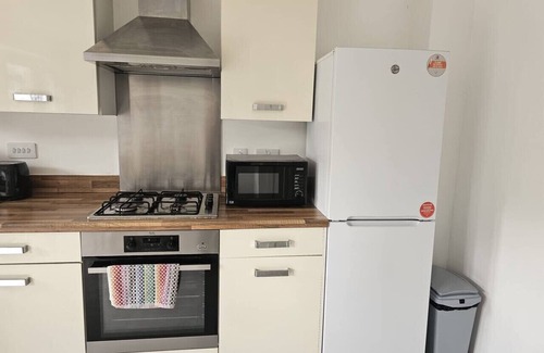 Swindon Casa | Homington House Long Stays Discount Free Parking