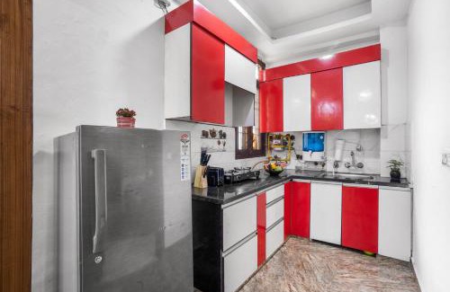Vaishali Apartamento | Homlee-Divya 3BHK-Vaishali Metro-Lift-Max Hospital
