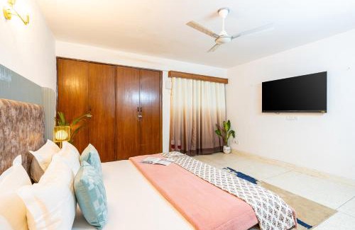 New Friends Colony Apartamento | Homlee-Excellency Large 4BHK-South Delhi- NFC