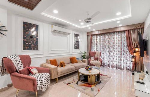 Saket Apartamento | Homlee-Pentagon 3 BHK luxurious-Lift-Parking-Saket