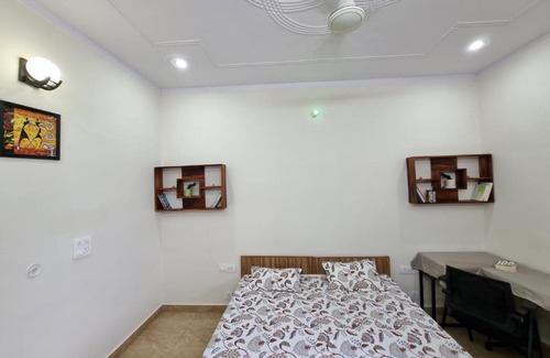 Bullawala Casa | HOmTEL-1Bedroom Home Stay by Pushpanjali QLH