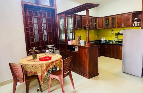 Huong Thuy Casa | Hon Chen House