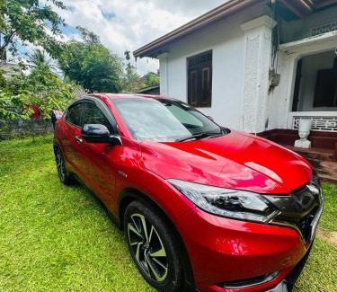 Matugama Alquiler De Eote | Honda Vezel RS