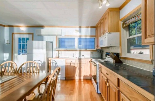 Honeoye Cabaña | Honeoye Lake Margaritaville Way