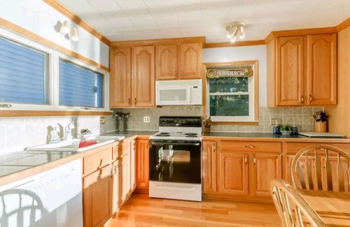 Honeoye Cabaña | Honeoye Lake Margaritaville Way