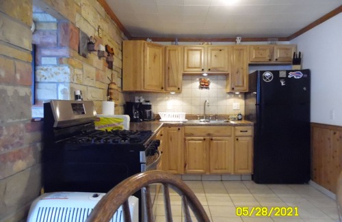 Honeoye Cabaña | Honeoye Lake Waterfront Cottage