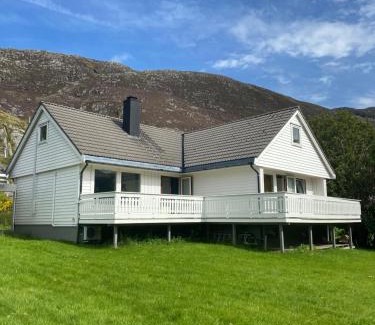 Stadlandet Casa | Honey bay cottage