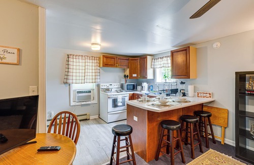 Mount Pleasant Mills Apartamento | Honey Bee Farm On-Site: Susquehanna Valley Apt!