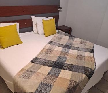 Rustenburg Casa | Honey Bee Guesthouse