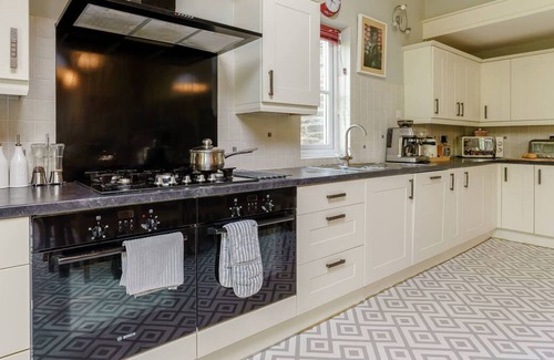 Llanfyrnach Casa | Honey Coach House - Wellstone