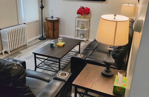 Albany Casa | Honey Comb Hideout 3Br. House Albany