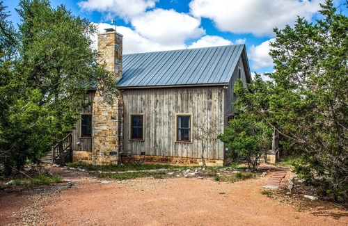 Fredericksburg Cabaña | Cottage de Honey Creek | Excelente cubierta