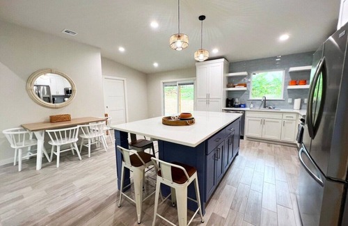 Grove Casa | Honey Creek Hideaway · Modern Home w/ Huge Deck, 1/2 Acre, Close to Lake