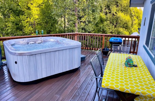North Fork Apartamento | Honeybee Hive/HOT TUB/BBQ/8 minutes to Bass Lake/Sleeps up to 6