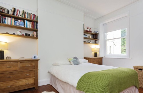 West Hampstead Apartamento | Una cómoda propiedad de 2 dormitorios con acceso a un impresionante jardín comunitario (Veeve)