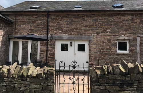 Llanfihangel Tal-y-llyn Cabaña | Honeysuckle Cottage: es un lugar muy espaciosa para una familia o grupo de amigos