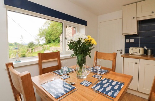 Barnstaple Cabaña | HONEYSUCKLE COTTAGE, family friendly, with a garden in Barnstaple