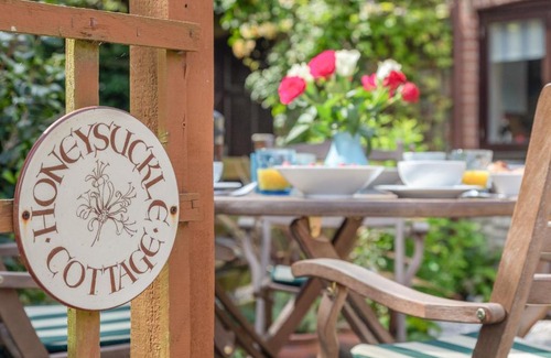 Bigbury Casa | Honeysuckle Cottage