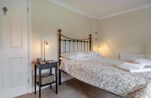 Halesworth Casa | Honeysuckle
