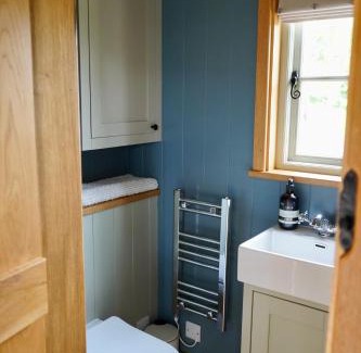 Staple Hill Apartamento | Honeysuckle Hut