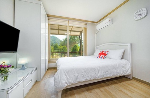 Hwachon Casa | Hongcheon Deopyeonhan Pension