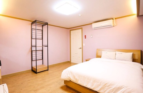 Hongcheon Hotel | Hongcheon Garisan Deuo Motel