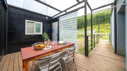 Hongcheon Casa | Hongcheon stone brown Pension