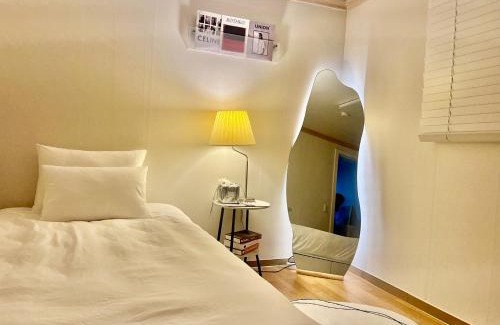 Sinchon-dong Apartamento | Hongdae station 5min Full option