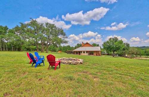 Driftwood Casa | Honky Tonk Getaway- Secluded Pet Friendly Property near Hays City Store!