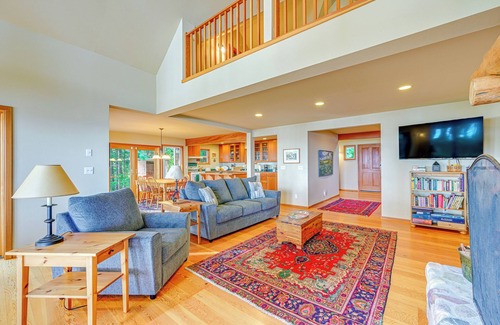 Brinnon Cabina | Hood Canal Home w/ Stunning Views & Private Beach