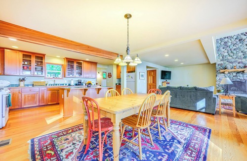 Brinnon Cabina | Hood Canal Home w/ Stunning Views & Private Beach