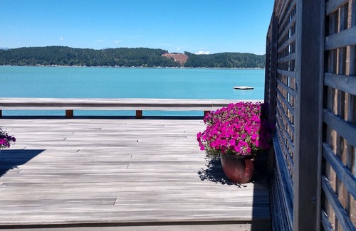 Belfair Casa | Hood Canal Waterfront - terraza con vista al agua