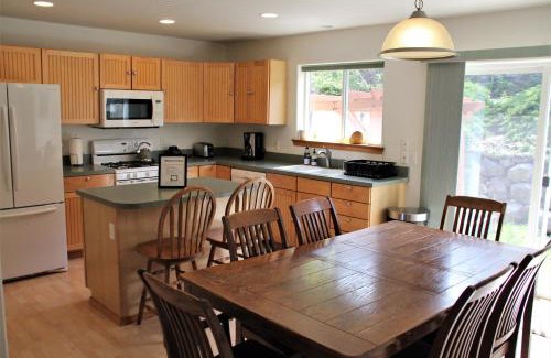 Hood River Casa | Hood River Family Vacation Home