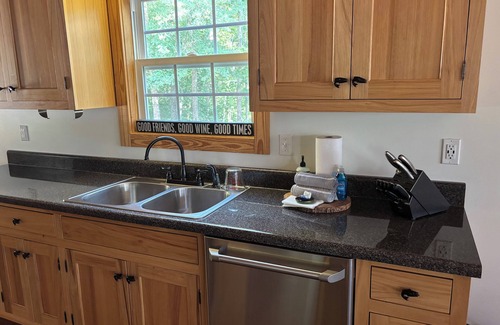 Newell Casa | "Hook, Line and Leisure" Spacious lakefront home with 3 beds/2 bath, Sleeps 8.