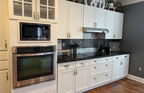 Chesapeake City Casa | Hook Wine & Sinker~sleeps 14 to 16 🚤 includes slip at Inn 🚤water views!!!