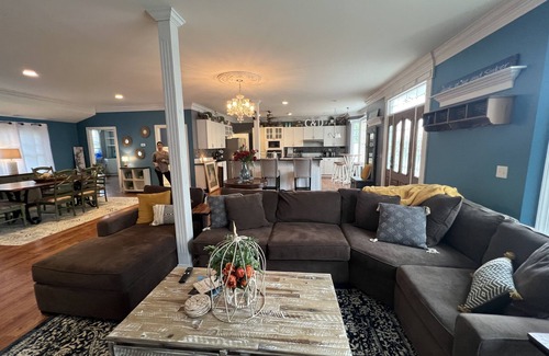 Chesapeake City Casa | Hook Wine & Sinker~sleeps 14 to 16 🚤 includes slip at Inn 🚤water views!!!