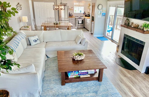Carrabelle Casa | Hooked on Bayou? Waterfront! Kayaks, Fishing, Dock, Overlooking Bayou & Gulf!