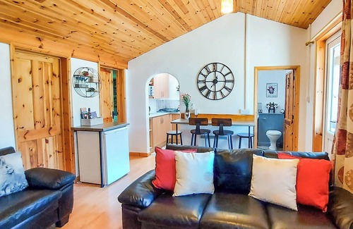 Honiton Cabaña | Hooked Rise Holiday Lodge