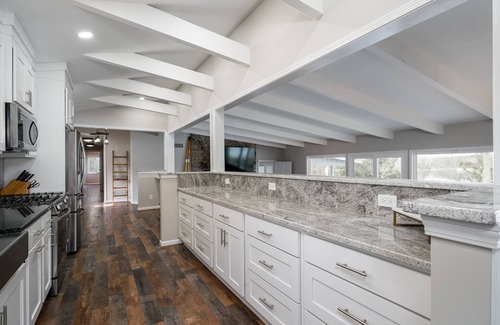 Gainesville Casa | Hooky House on Lake Lanier