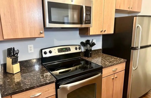 Lockerbie Square Apartamento | Hoops & High Ceilings! Steps to Downtown Delights
