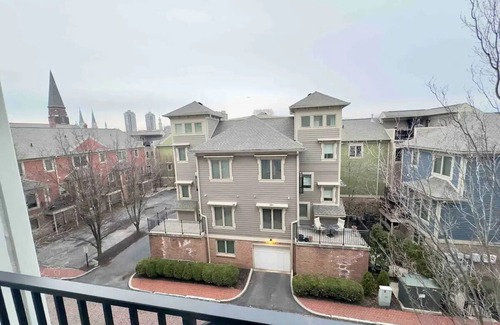 Lockerbie Square Apartamento | Hoops & High Ceilings! Steps to Downtown Delights