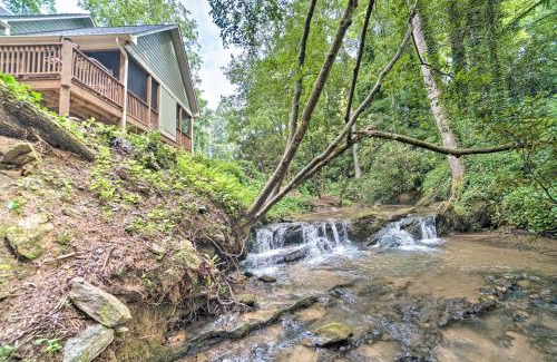 Helen Casa | Hootenanny at Horton Creek Creekside Escape!