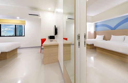 Kapitolyo Hotel | Hop Inn Ortigas Center Manila