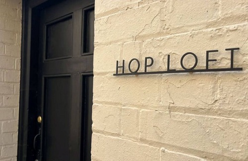 Huntingdon Apartamento | Hop Loft, Huntingdon Town, free parking close by